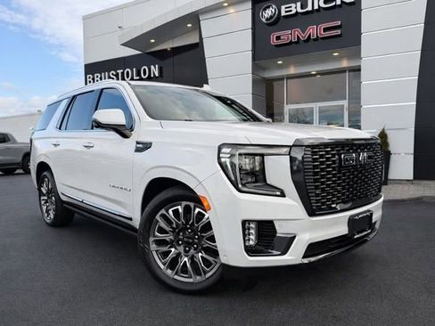 Used 2023 GMC Yukon Denali Ultimate image 3