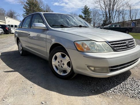 Used 2003 Toyota Avalon XLS FWD image 1