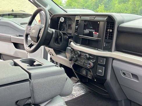 New 2025 Ford F550 XLT w/ XLT Value Package image 24