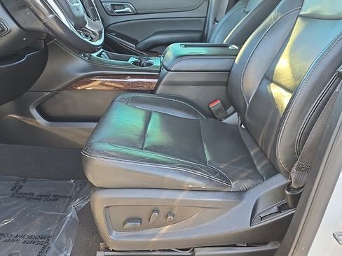 Used 2020 GMC Yukon XL SLT image 14