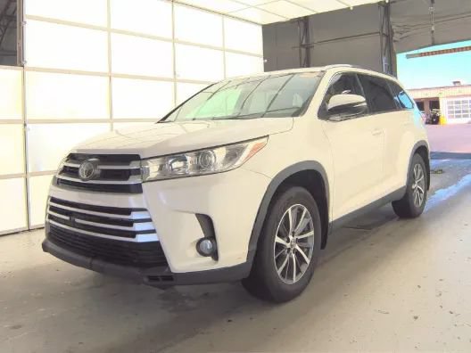 Used 2019 Toyota Highlander XLE AWD/4WD image 1