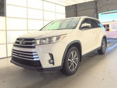 Used 2019 Toyota Highlander XLE