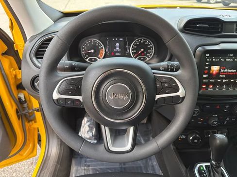 Used 2023 Jeep Renegade Latitude w/ Sun & Fun Group AWD/4WD image 23