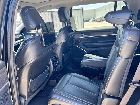 Used 2023 Jeep Grand Cherokee L Limited w/ Rear Seat Video Group I RWD image 9