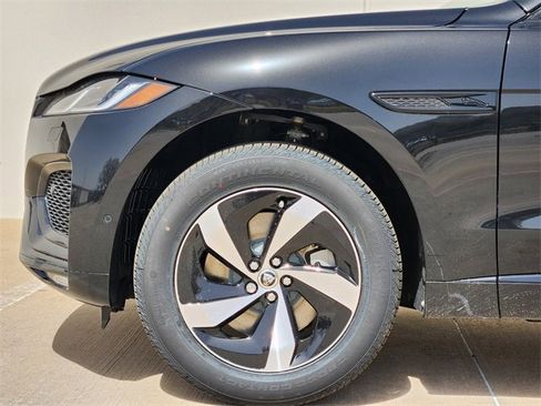 Used 2026 Jaguar F-PACE R-Dynamic S image 9