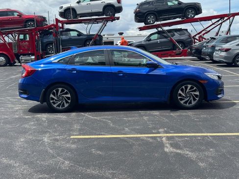 Used 2017 Honda Civic EX image 3