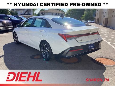 Certified 2025 Hyundai Elantra Limited FWD image 5