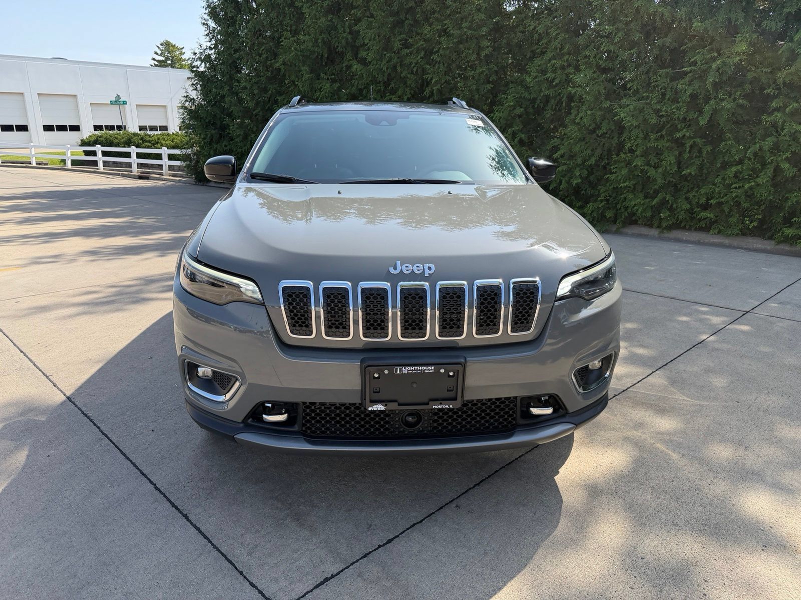 Used 2022 Jeep Cherokee Limited w/ Elite Package AWD/4WD image 6