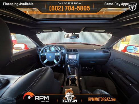 Used 2009 Dodge Challenger SRT8 w/ SRT Option Group II RWD image 8