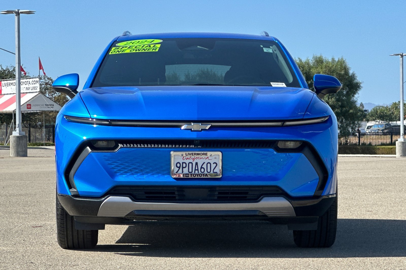 Used 2024 Chevrolet Equinox EV LT FWD image 9