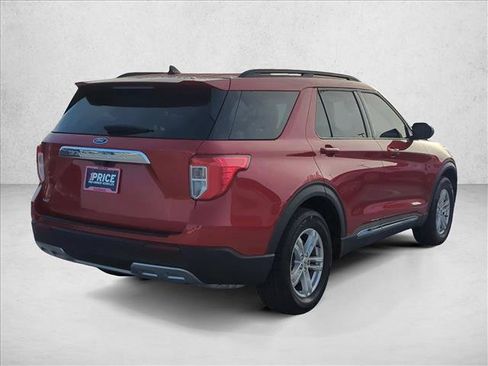Used 2023 Ford Explorer XLT w/ Equipment Group 202A image 5