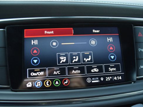 Used 2022 Buick Enclave Premium image 18