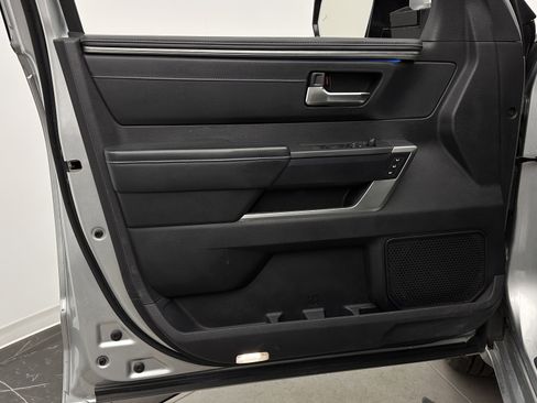 Used 2022 Toyota Tundra Platinum image 10