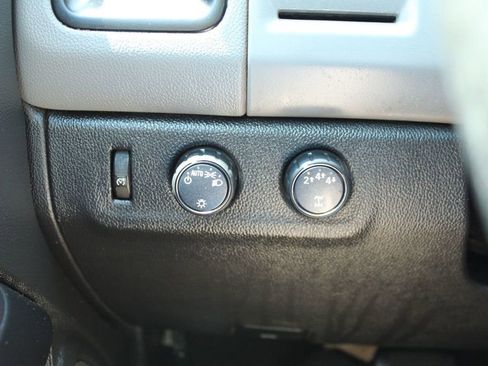 Used 2019 Chevrolet Colorado W/T w/ WT Convenience Package AWD/4WD image 23