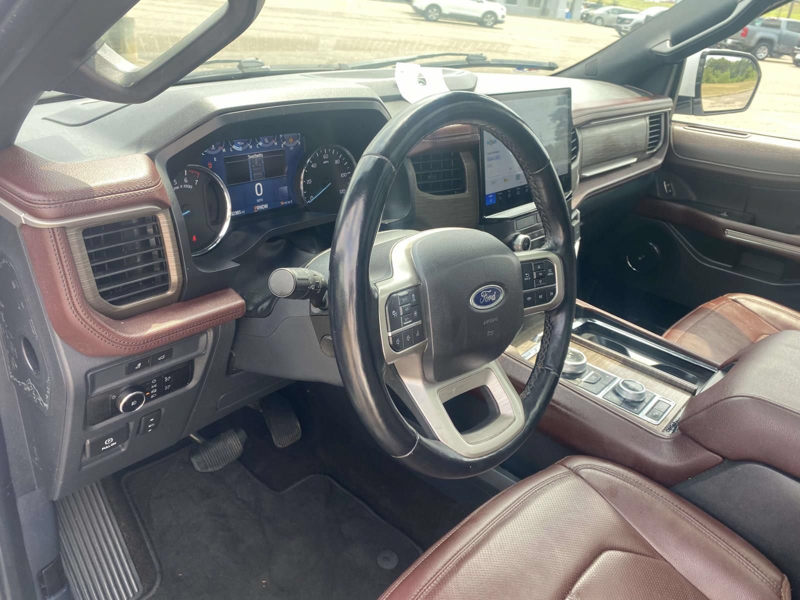 Used 2022 Ford Expedition Limited AWD/4WD image 17