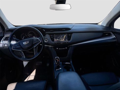 Used 2017 Cadillac XT5 Premium Luxury w/ Driver Assist Package image 26