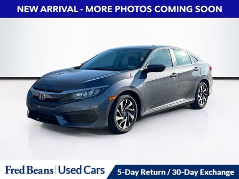 Used 2018 Honda Civic EX image 3