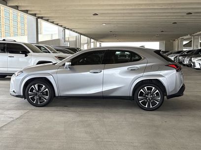 Certified 2025 Lexus UX 300h FWD w/ Accessory Package (Z1)