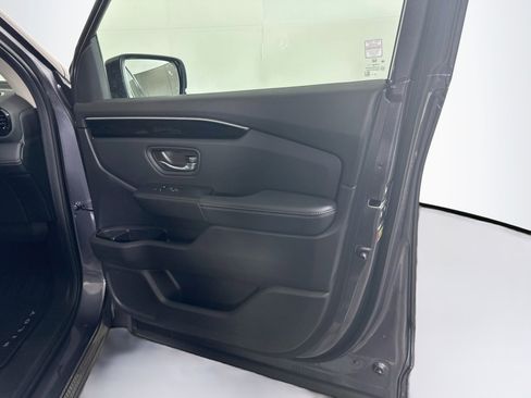 Used 2025 Honda Pilot EX-L image 33