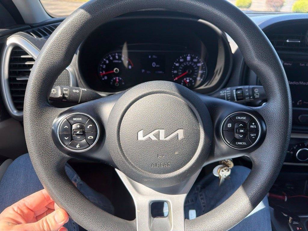 Used 2022 Kia Soul LX FWD image 10
