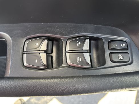 Used 2015 Hyundai Santa Fe Sport 2.0T w/ Option Group 05 AWD/4WD image 17