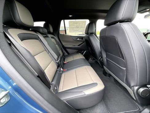 New 2026 Chevrolet Equinox LT w/ Convenience Package II FWD image 26