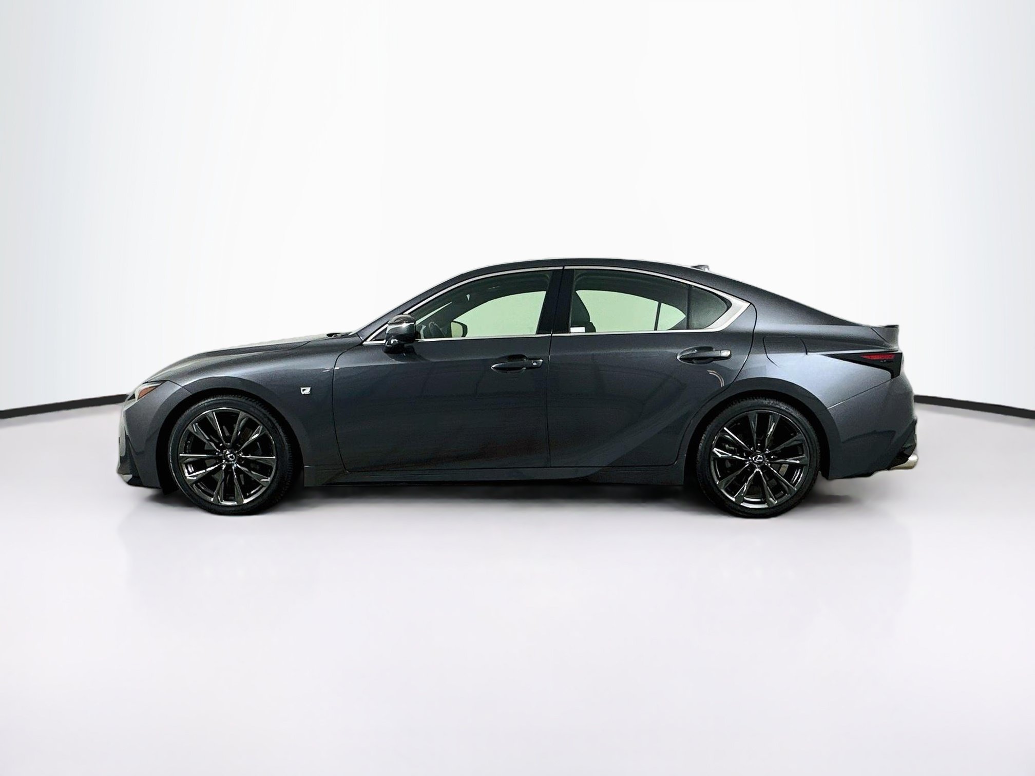 Used 2022 Lexus IS 350 F Sport RWD image 4