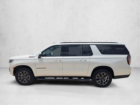 Used 2021 Chevrolet Suburban Z71 w/ Z71 Signature Package AWD/4WD image 9