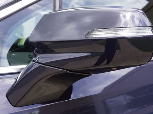 Used 2025 Cadillac XT5 Premium Luxury image 19