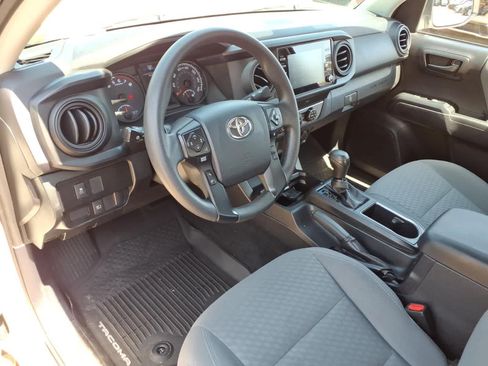 Used 2020 Toyota Tacoma SR RWD image 12