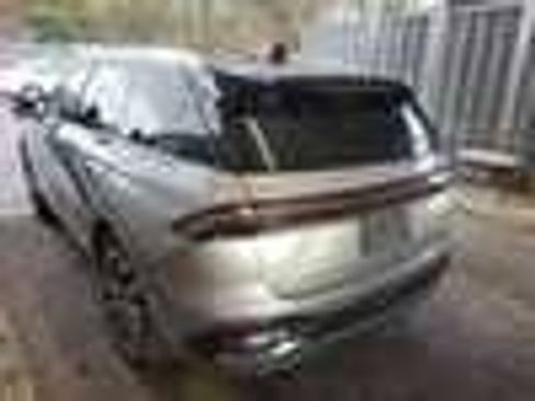 Used 2024 Lincoln Nautilus Reserve image 4