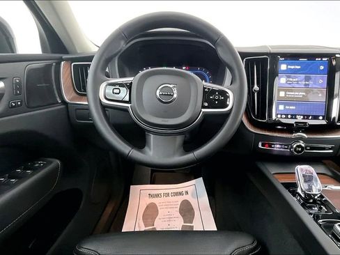 Certified 2023 Volvo XC60 B5 Ultimate w/ Climate Package image 8