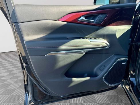 Certified 2024 Chevrolet Traverse RS image 23