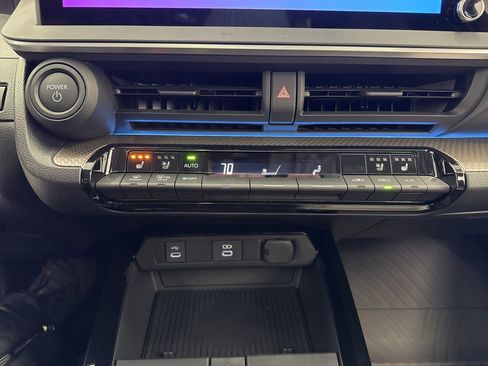 New 2026 Toyota Prius Limited image 27