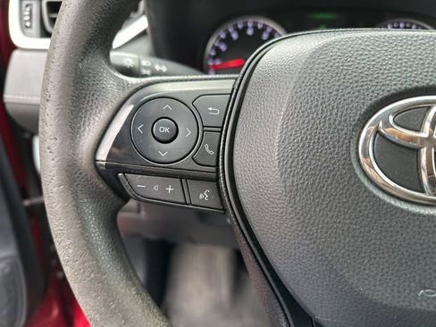 Used 2020 Toyota RAV4 LE image 12