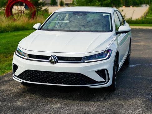 New 2025 Volkswagen Jetta S image 4