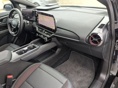 Used 2025 Chevrolet Equinox EV RS w/ Convenience Package II FWD image 18