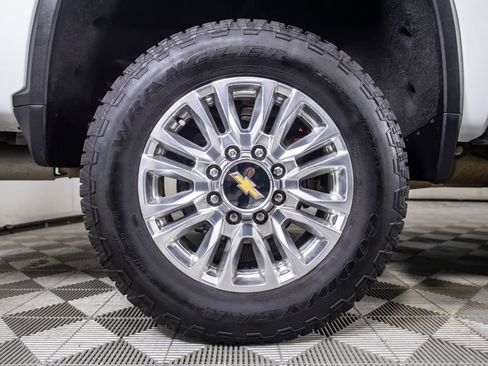 Used 2023 Chevrolet Silverado 3500 High Country w/ Z71 Off-Road Package AWD/4WD image 41