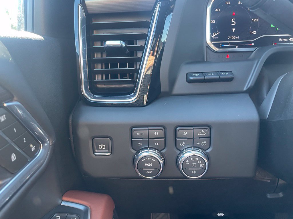 Used 2025 GMC Sierra 2500 Denali Ultimate AWD/4WD image 15