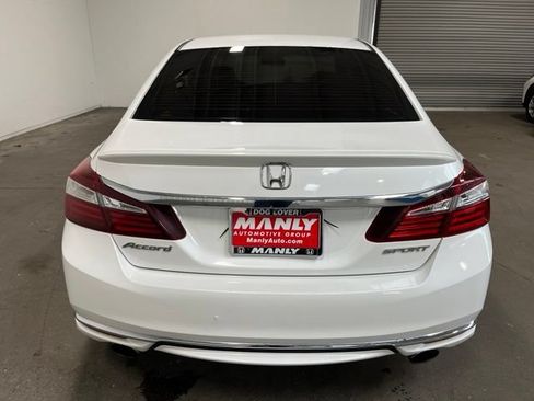 Used 2016 Honda Accord Sport image 4