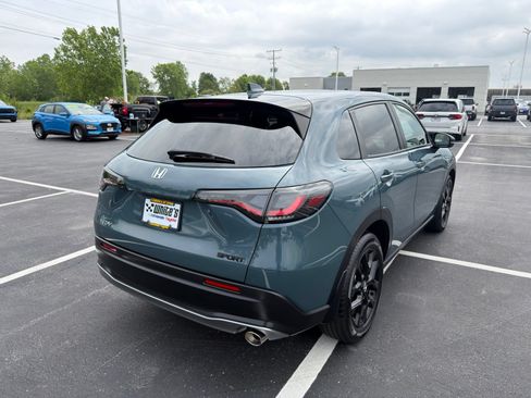Used 2024 Honda HR-V Sport image 6