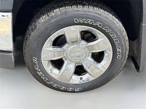 Used 2018 Chevrolet Silverado 1500 LT w/ LT Eassist Package image 28