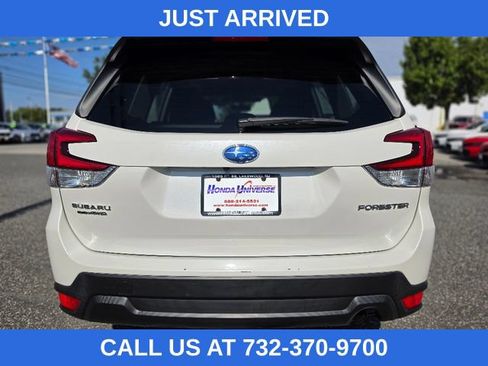 Used 2024 Subaru Forester Premium AWD/4WD image 4