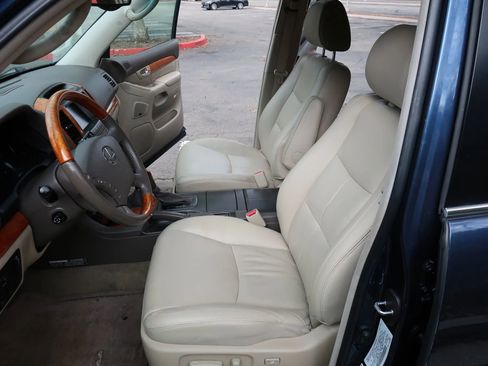 Used 2004 Lexus GX 470 AWD/4WD image 21