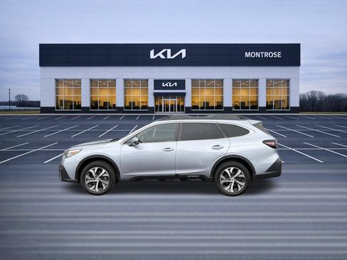 Used 2022 Subaru Outback Limited XT w/ Popular Package #2 AWD/4WD image 9