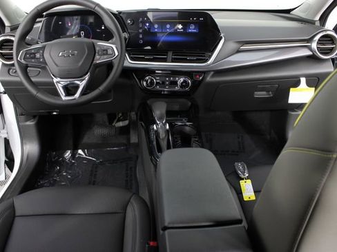 New 2026 Chevrolet Trax ACTIV FWD image 8