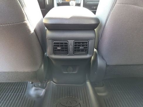 Used 2022 Toyota RAV4 LE image 22