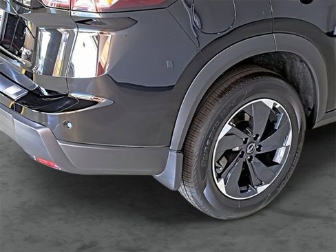 Used 2026 Nissan Rogue SV image 12