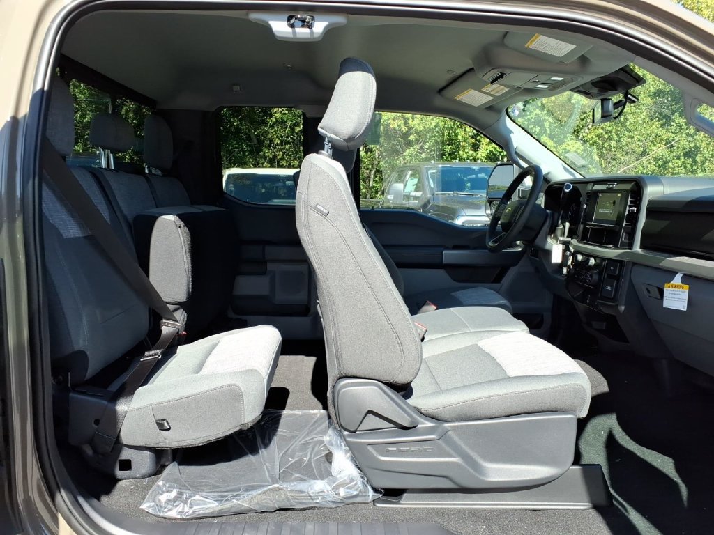 New 2027 Ford F350 XLT w/ FX4 Off-Road Package AWD/4WD image 15
