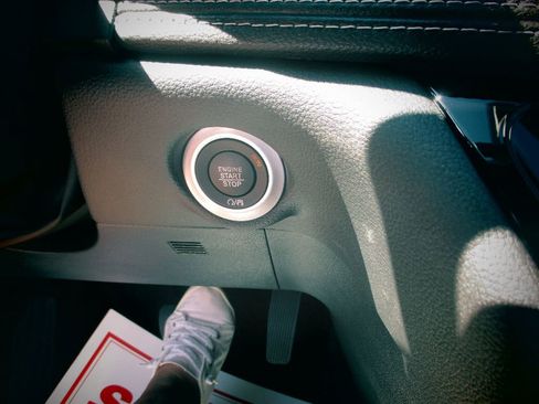 New 2026 Chrysler Pacifica Select image 6